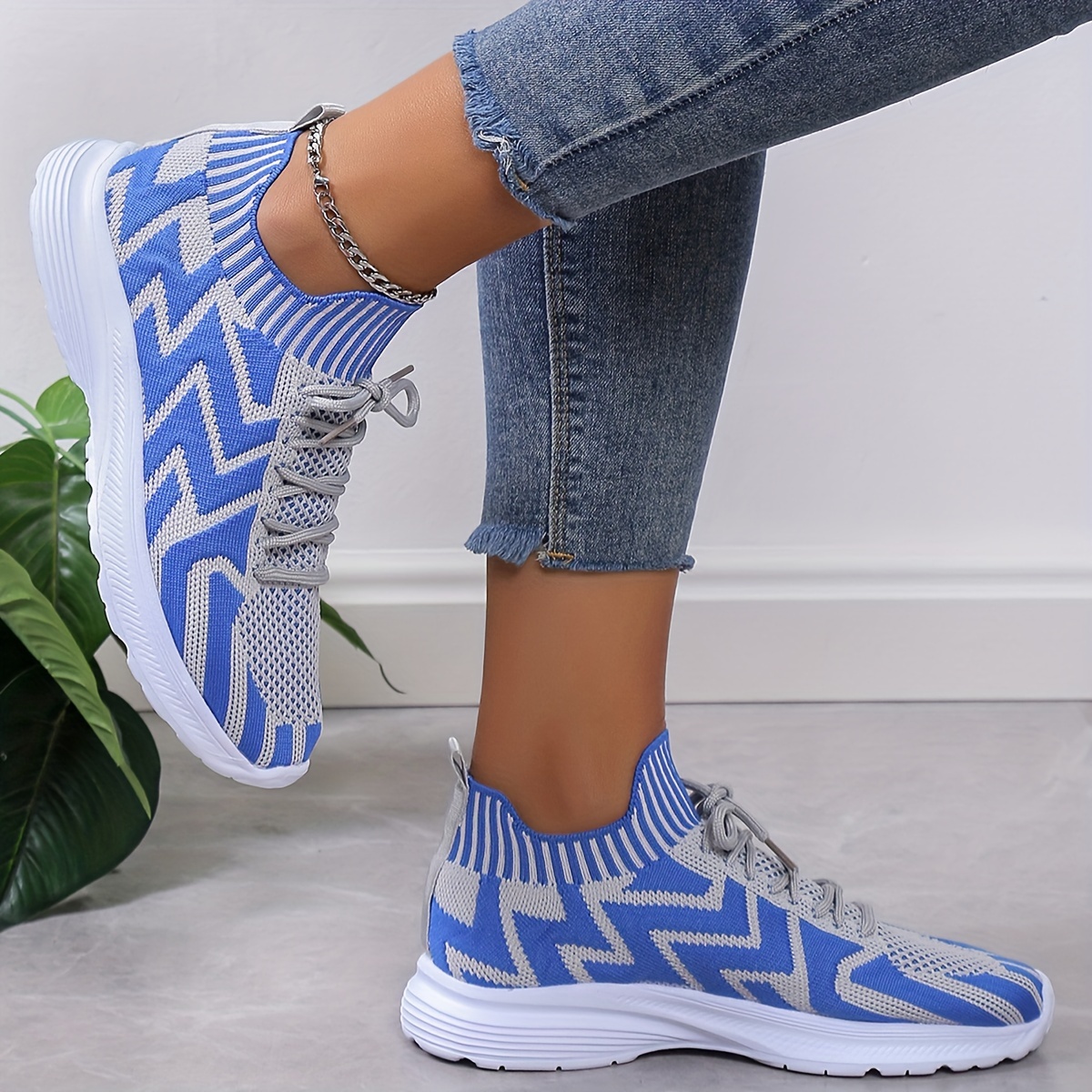 Comfortable Wave Pattern Running Shoes Women s Lightweight details 19